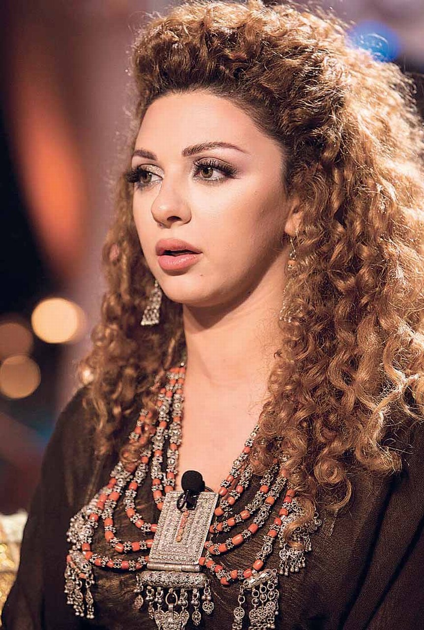 Myriam faris. Ливанская певица Мириам Фарес.